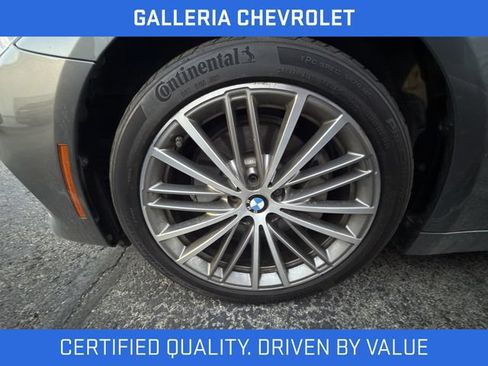 Used 2017 BMW 530i xDrive AWD/4WD image 4