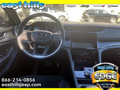 New 2025 Jeep Grand Cherokee L Altitude image 4