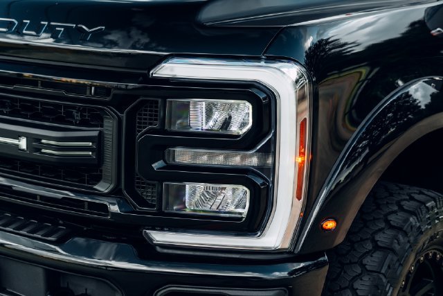 New 2026 Ford F350 Lariat w/ Black Appearance Package AWD/4WD image 4