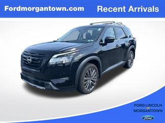 Used 2023 Nissan Pathfinder SL w/ SL Premium Package AWD/4WD video 1