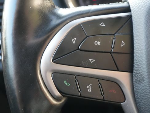 Used 2020 Jeep Grand Cherokee Overland AWD/4WD image 33
