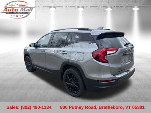 Used 2023 GMC Terrain SLE w/ Driver Convenience Package AWD/4WD image 3