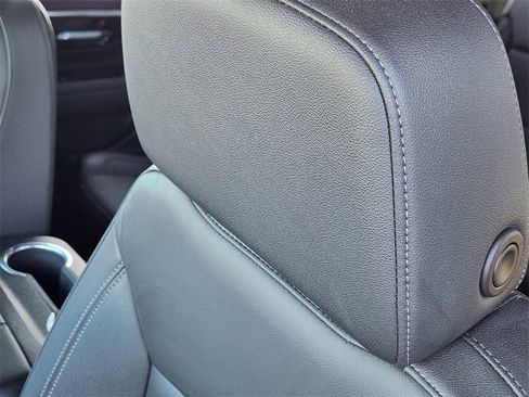 Certified 2025 Chevrolet Suburban Z71 w/ Z71 Off-Road Package image 15