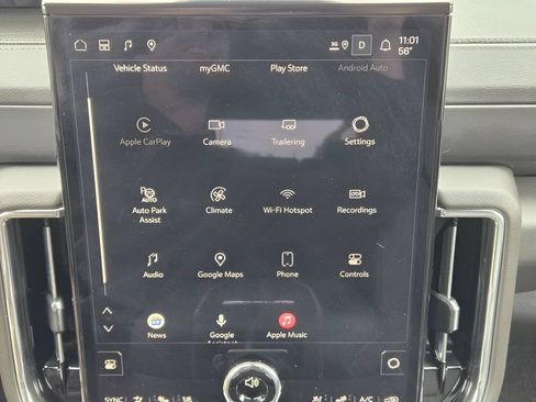 Used 2026 GMC Yukon Denali w/ Sun & Power Step Package AWD/4WD image 14