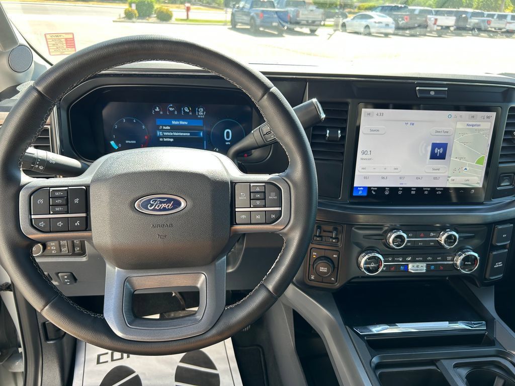 Used 2026 Ford F350 Lariat AWD/4WD image 11