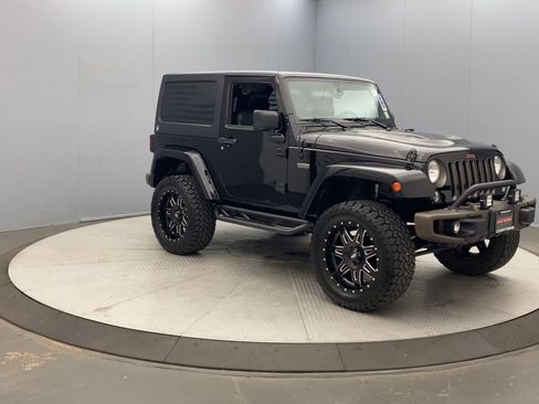 Used 2016 Jeep Wrangler Sahara AWD/4WD image 7