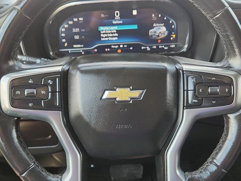 Used 2022 Chevrolet Suburban LT RWD image 19