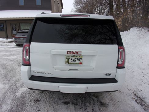 Used 2019 GMC Yukon XL SLT w/ Open Road Package image 4