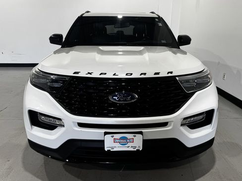 Used 2022 Ford Explorer ST-Line w/ Class IV Trailer Tow Package AWD/4WD image 10