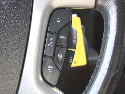 Used 2013 Chevrolet Avalanche LTZ AWD/4WD image 35