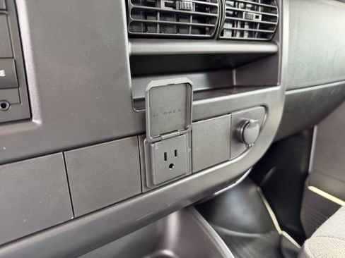 New 2026 Chevrolet Express 3500 Extended RWD image 19