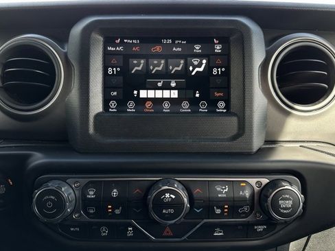 Used 2023 Jeep Wrangler Willys image 20