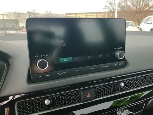 Used 2025 Honda Civic Sport image 19