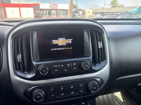Used 2018 Chevrolet Colorado LT w/ LT Convenience Package AWD/4WD image 19