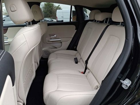 Certified 2023 Mercedes-Benz GLA 250 4MATIC image 8