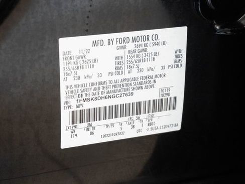 Used 2022 Ford Explorer XLT w/ Class IV Trailer Tow Package AWD/4WD image 33