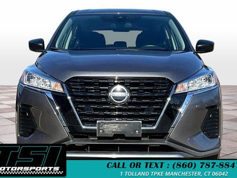 Used 2022 Nissan Kicks S image 3