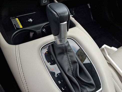 Used 2024 Honda HR-V EX-L image 14