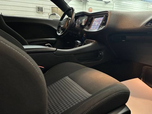 Used 2019 Dodge Challenger R/T Scat Pack RWD image 25