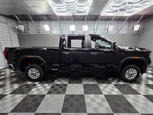 Used 2024 GMC Sierra 2500 Pro AWD/4WD image 10