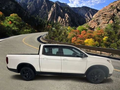 Used 2023 Honda Ridgeline Black Edition image 5