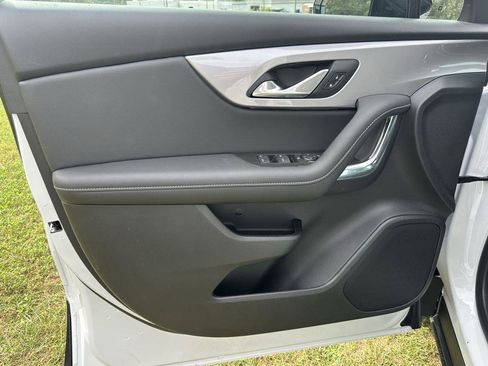 New 2025 Chevrolet Blazer LT w/ Midnight/Sport Edition image 6