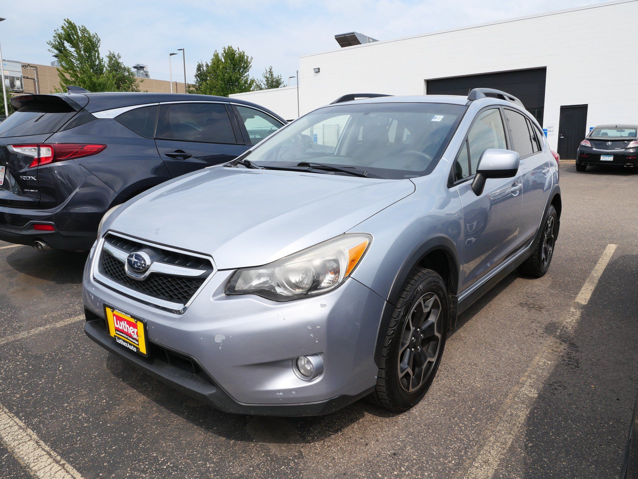 Used 2014 Subaru Crosstrek 2.0i Limited AWD/4WD image 2