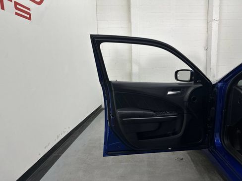 Used 2020 Dodge Charger R/T w/ Plus Group RWD image 31
