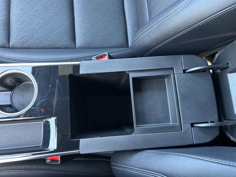 Used 2025 Chevrolet Equinox LT w/ Convenience Package II image 44