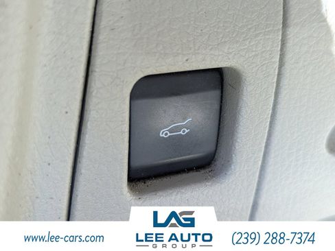 Used 2013 Lincoln MKX FWD image 11