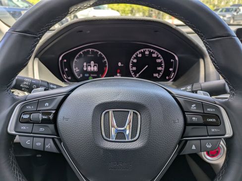 Used 2021 Honda Accord Touring image 23