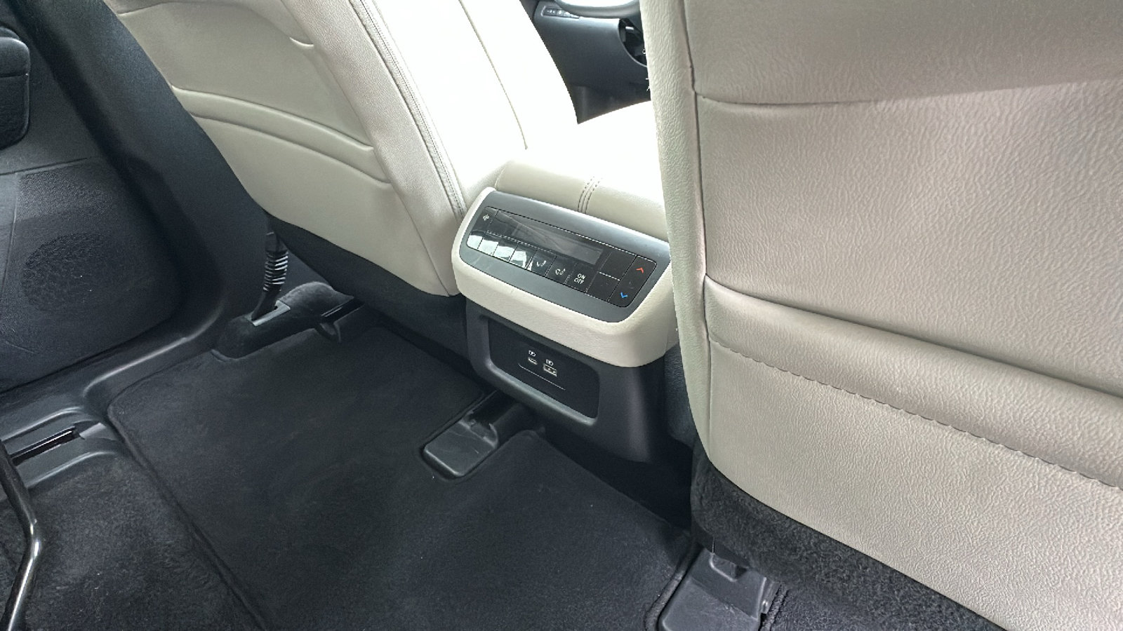 Certified 2025 Nissan Pathfinder SL AWD/4WD image 25