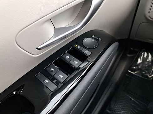 New 2026 Hyundai Tucson Limited image 33