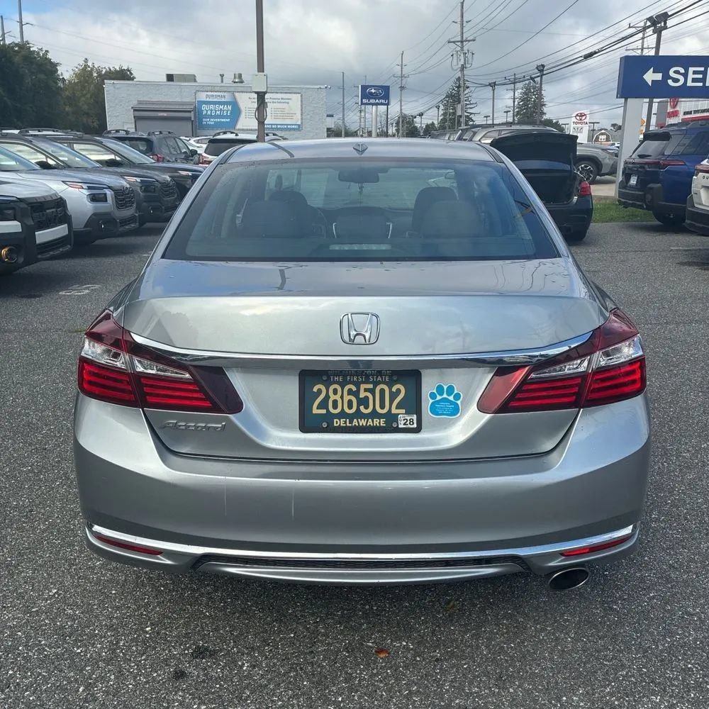 Used 2017 Honda Accord EX-L image 7