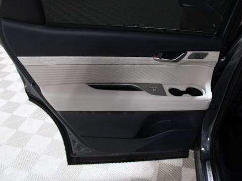 Used 2025 Hyundai Palisade Calligraphy AWD/4WD image 23