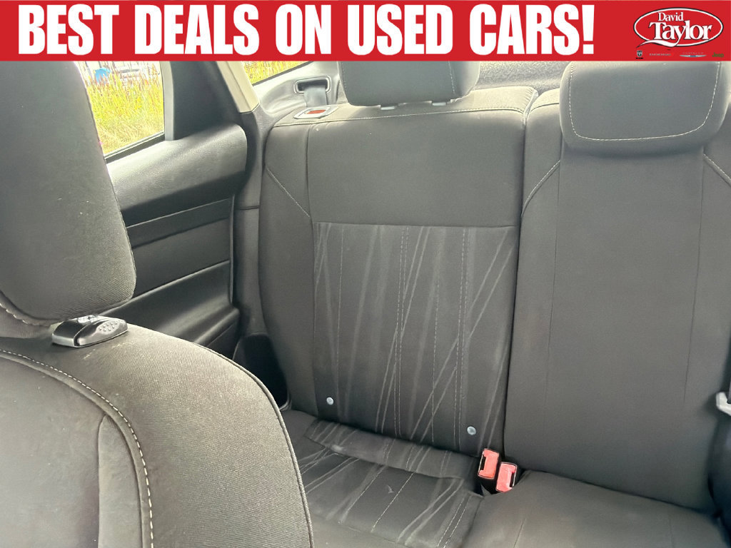 Used 2015 Ford Focus SE w/ SE Cold Weather Package FWD image 17