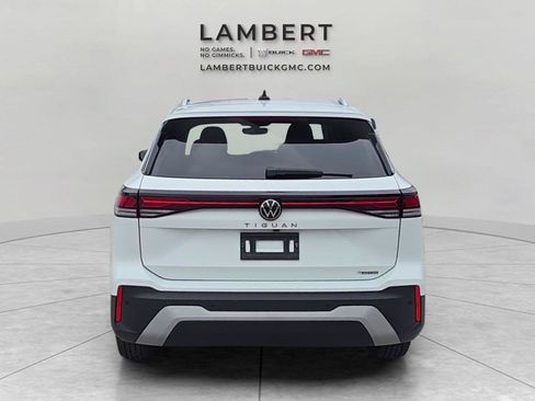Used 2025 Volkswagen Tiguan S AWD/4WD image 4
