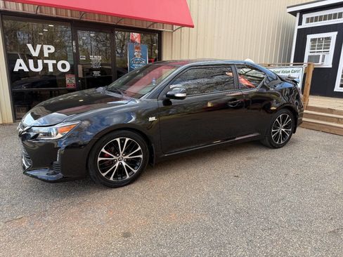 Used 2014 Scion tC image 7