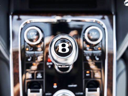 Used 2026 Bentley Flying Spur Plug-In Hybrid AWD/4WD image 68
