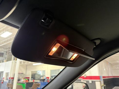 Used 2018 Jeep Grand Cherokee Limited image 51