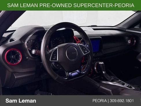 Used 2019 Chevrolet Camaro LT w/ Technology Package RWD image 9