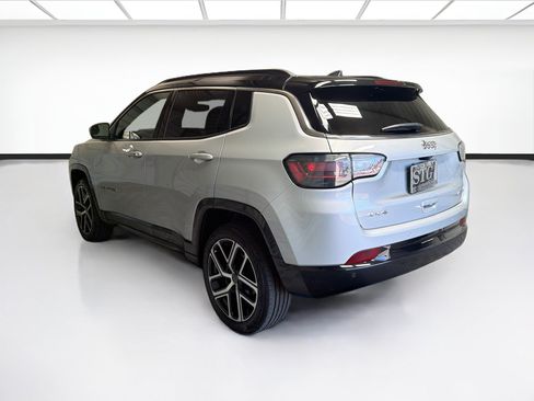 Used 2025 Jeep Compass Limited w/ Elite Group AWD/4WD image 6