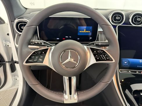 Used 2026 Mercedes-Benz GLC 300 4MATIC image 18