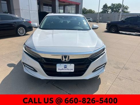 Used 2020 Honda Accord Touring image 3