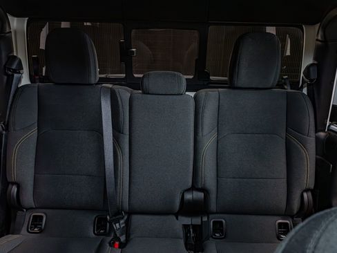 Used 2025 Jeep Gladiator Willys image 18