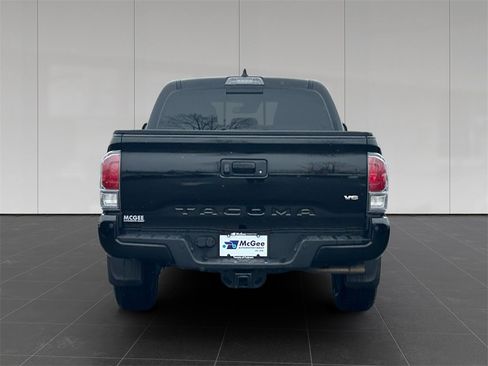 Used 2023 Toyota Tacoma TRD Sport w/ Technology Package image 4