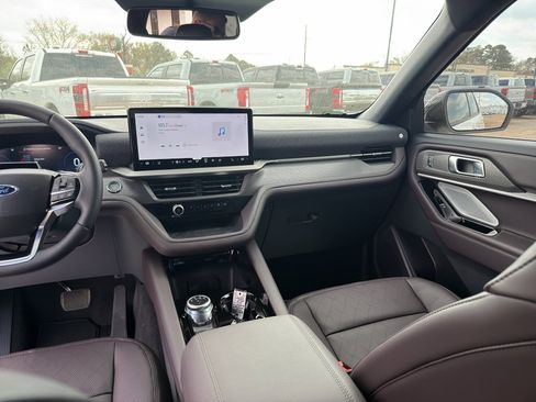 New 2026 Ford Explorer Platinum image 27