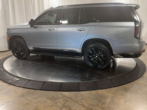 Used 2024 Cadillac Escalade Sport image 7