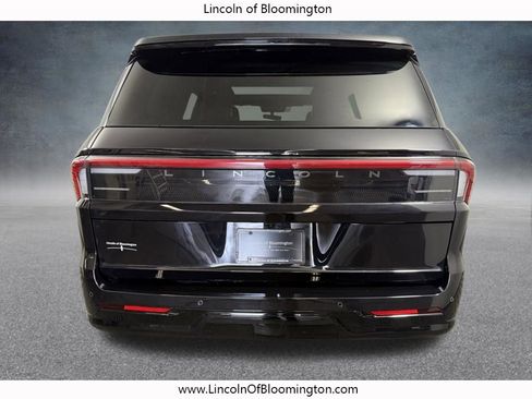 Used 2025 Lincoln Navigator Black Label AWD/4WD image 6