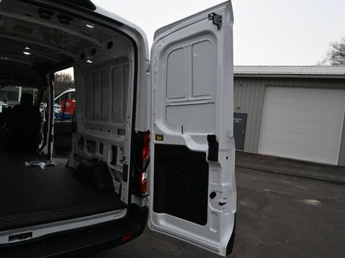 New 2026 Ford Transit 250 148 Medium Roof RWD image 41